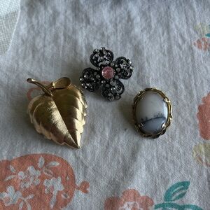 3 Vintage Brooches. Avon. Marcasite. Agate.